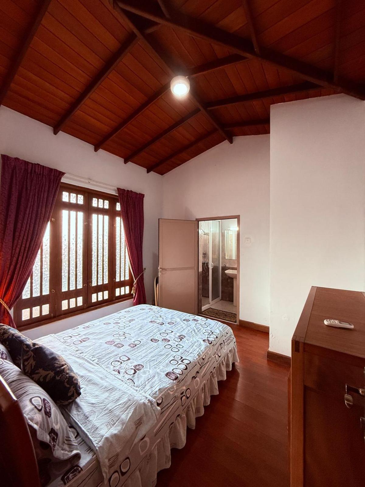 Resident View Homestay Kandy Exterior photo