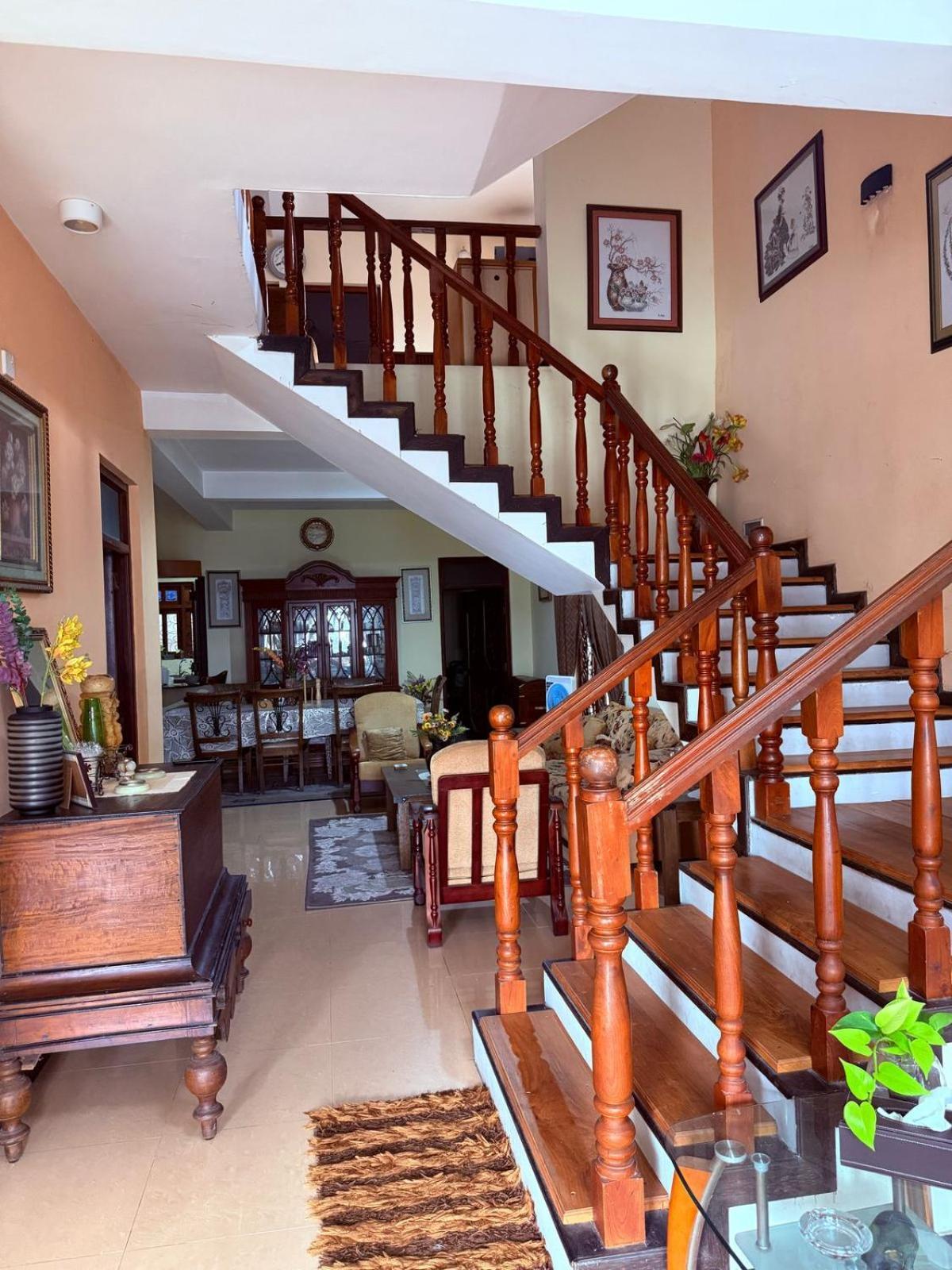 Resident View Homestay Kandy Exterior photo