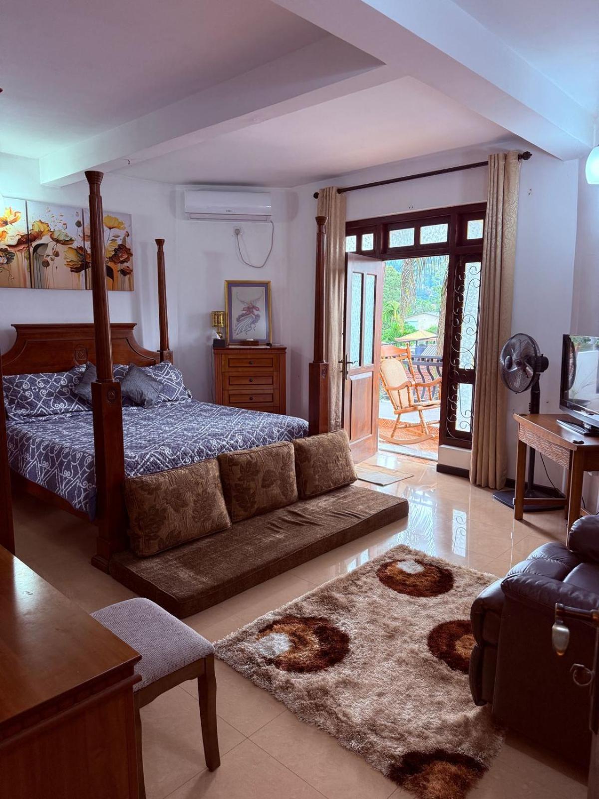 Resident View Homestay Kandy Exterior photo
